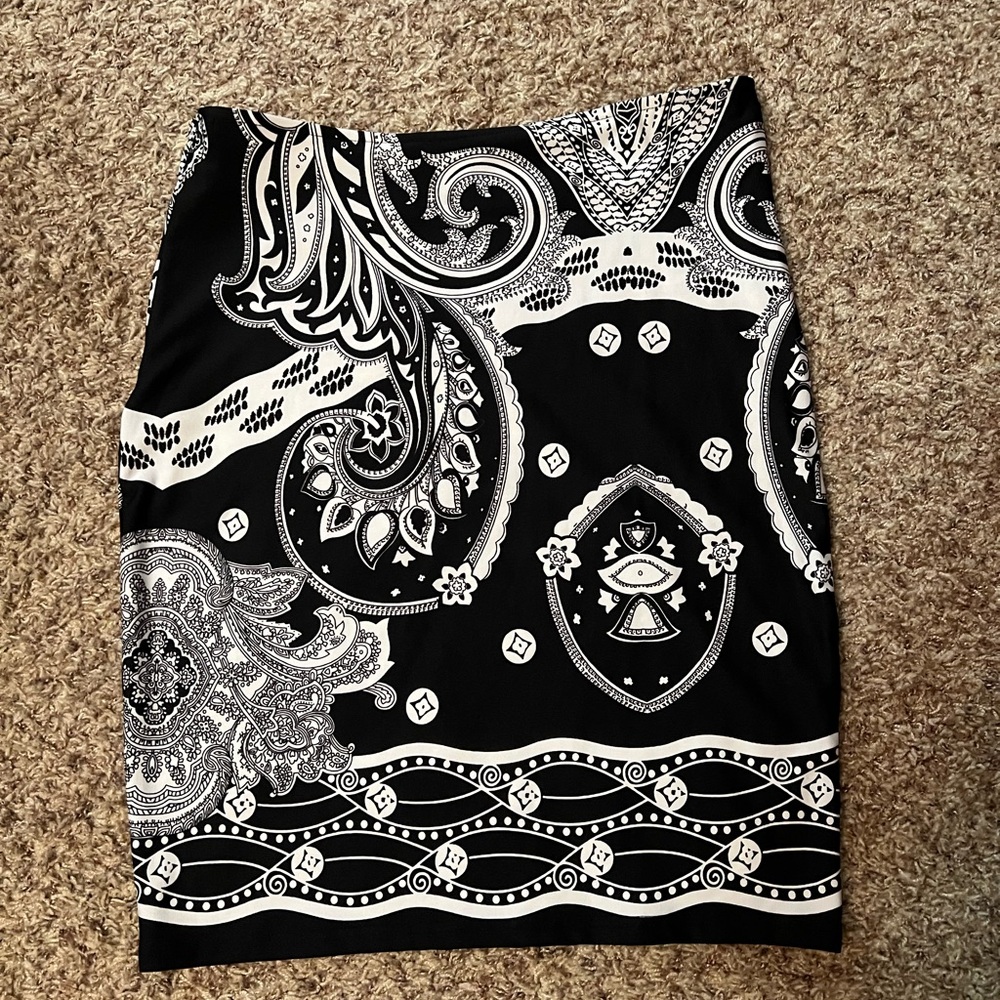 White Mark Black and White Paisley Pencil Skirt